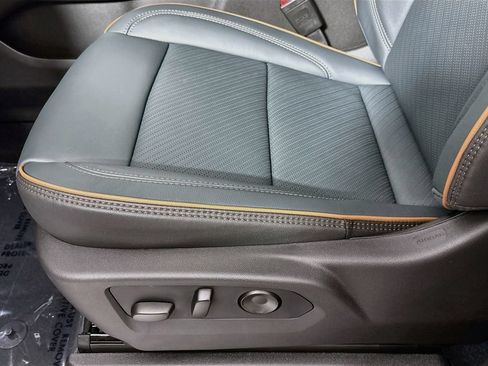 New 2026 GMC Yukon AT4 AWD/4WD image 19