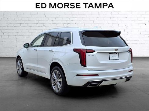 Used 2023 Cadillac XT6 Premium Luxury w/ Technology Package AWD/4WD image 3