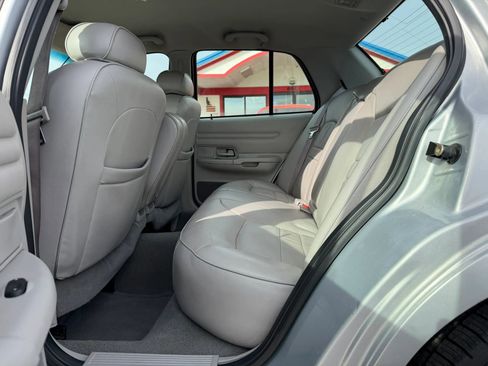 Used 2002 Ford Crown Victoria LX RWD image 13