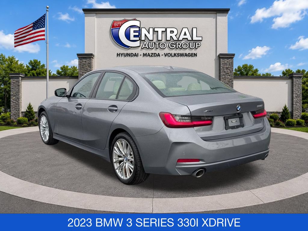 Used 2023 BMW 330i xDrive Sedan w/ Convenience Package AWD/4WD image 6