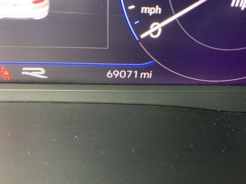 Used 2021 Volkswagen Atlas Cross Sport SEL R-Line image 15