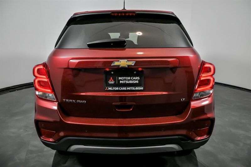 Used 2020 Chevrolet Trax LT AWD/4WD image 9