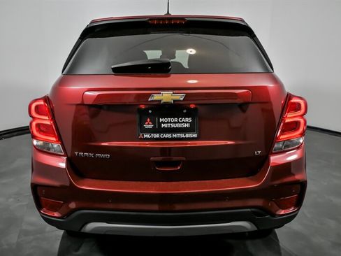 Used 2020 Chevrolet Trax LT w/ Driver Confidence Package AWD/4WD image 9