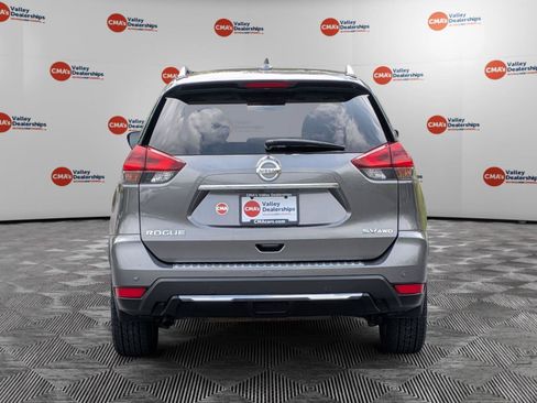 Used 2019 Nissan Rogue SV w/ Premium Package AWD/4WD image 6