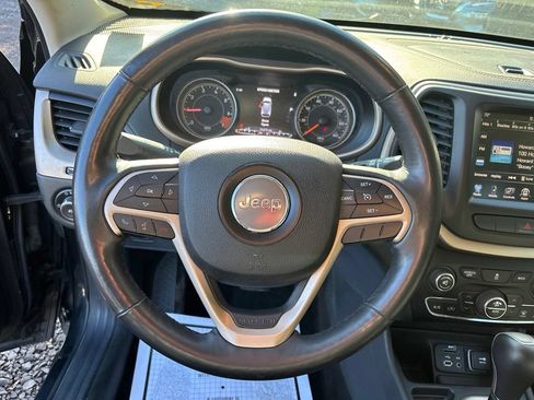 Used 2015 Jeep Cherokee Limited FWD image 22