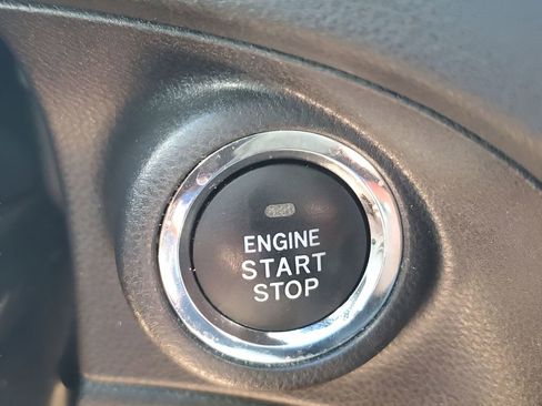 Used 2022 Subaru Ascent Limited w/ Technology Package image 39