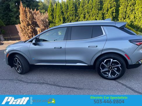 Used 2025 Chevrolet Equinox EV LT FWD image 6