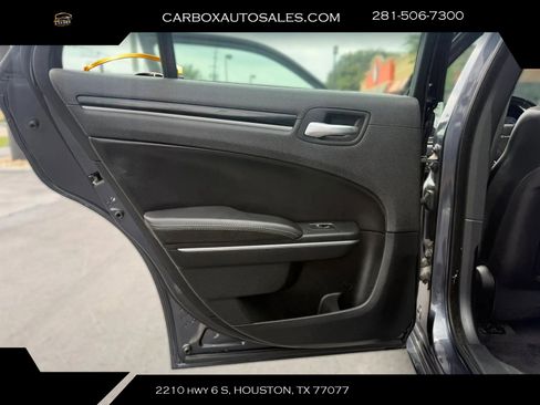 Used 2018 Chrysler 300 S AWD/4WD image 24
