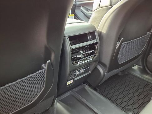 New 2025 Jeep Grand Cherokee Limited image 24