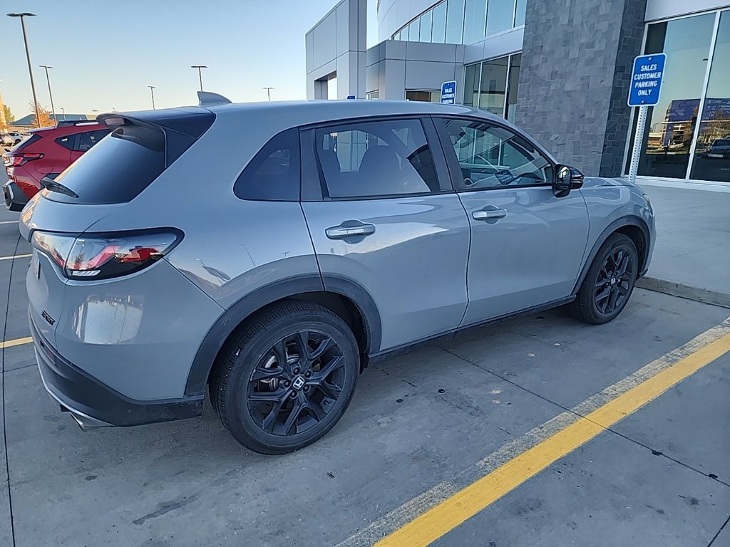 Used 2024 Honda HR-V Sport image 9