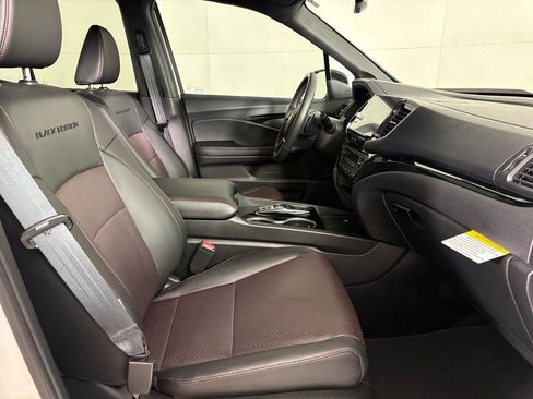 Used 2025 Honda Ridgeline Black Edition image 14