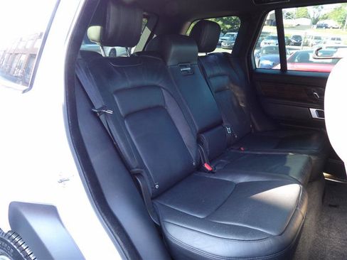Used 2018 Land Rover Range Rover Supercharged image 17