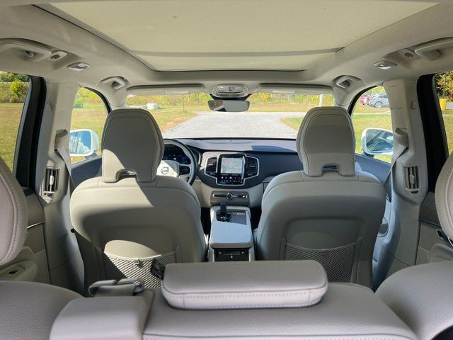 Used 2024 Volvo XC90 B5 Plus w/ Protection Package Premier AWD/4WD image 11