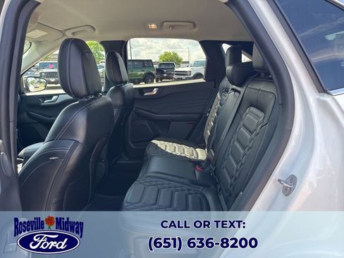 Used 2023 Ford Escape Platinum w/ Premium Technology Package AWD/4WD image 29