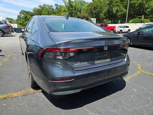 Used 2023 Honda Accord EX image 9