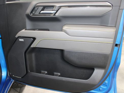 Used 2024 Chevrolet Silverado 1500 ZR2 w/ Technology Package image 59