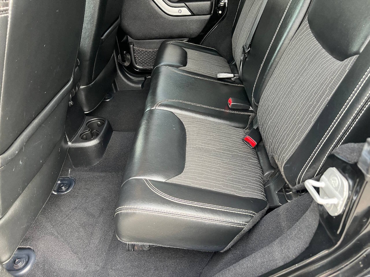 Used 2014 Jeep Wrangler Unlimited Sport AWD/4WD image 23