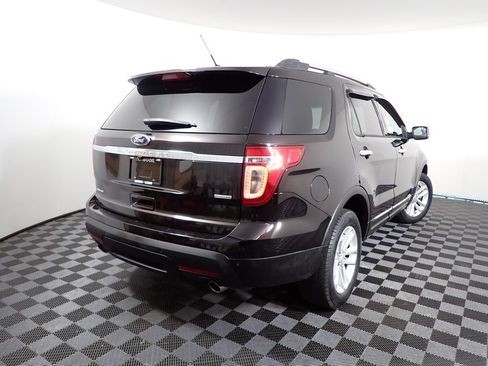 Used 2013 Ford Explorer XLT AWD/4WD image 17