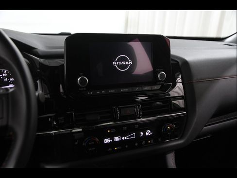 Used 2025 Nissan Pathfinder Rock Creek AWD/4WD image 9