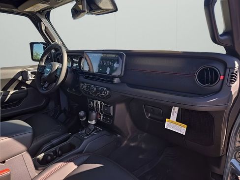 New 2025 Jeep Wrangler Unlimited Rubicon w/ Safety Group AWD/4WD image 32