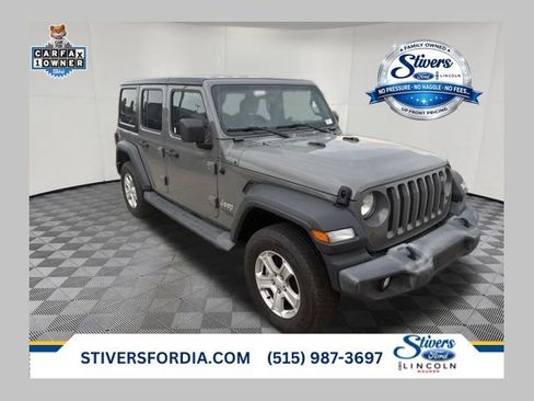 Used 2018 Jeep Wrangler Unlimited Sport S AWD/4WD image 1