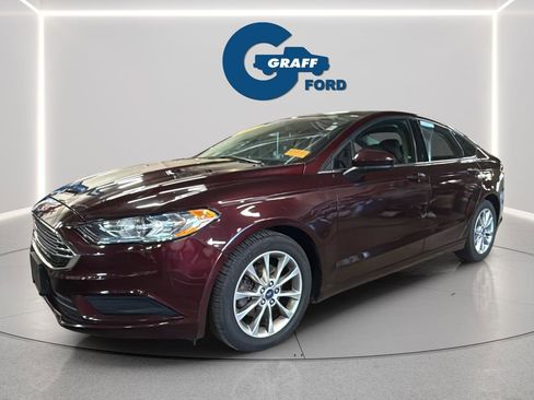 Used 2017 Ford Fusion SE FWD image 10