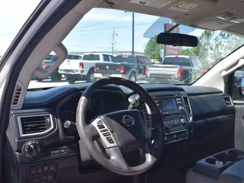 Used 2018 Nissan Titan S w/ S Utility Package RWD image 9