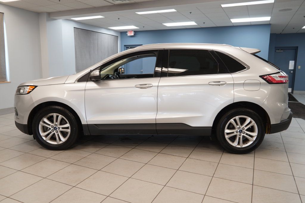 Used 2019 Ford Edge SEL w/ Equipment Group 201A AWD/4WD image 2