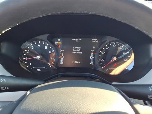 Used 2024 Jeep Compass Limited image 20