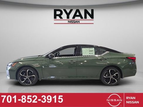 New 2026 Nissan Altima 2.5 SR w/ SR Premium Package AWD/4WD image 14
