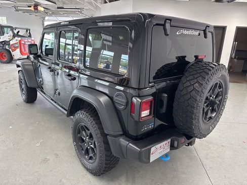 Used 2023 Jeep Wrangler Unlimited w/ Cold Weather Group AWD/4WD image 12