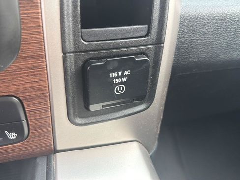 Used 2017 RAM 1500 Laramie w/ Convenience Group AWD/4WD image 14