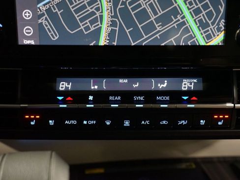 Certified 2023 Toyota Sienna Limited image 20