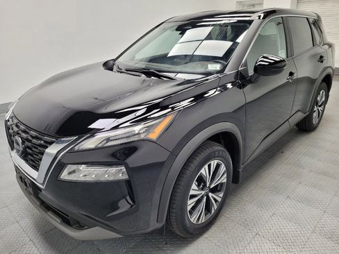 Used 2023 Nissan Rogue SV FWD image 2