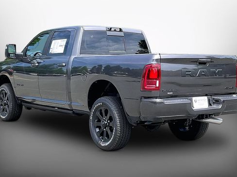 New 2026 RAM 2500 Laramie AWD/4WD image 12