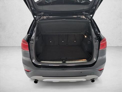 Used 2018 BMW X1 xDrive28i image 6