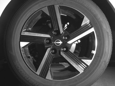 Used 2025 Nissan Sentra SV FWD image 17