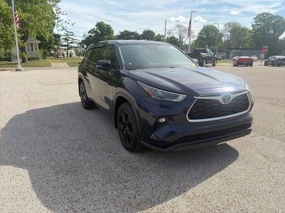 Used 2022 Toyota Highlander LE