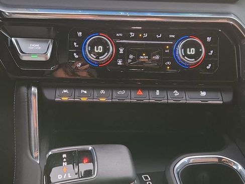 Used 2024 GMC Sierra 1500 Denali Ultimate image 17