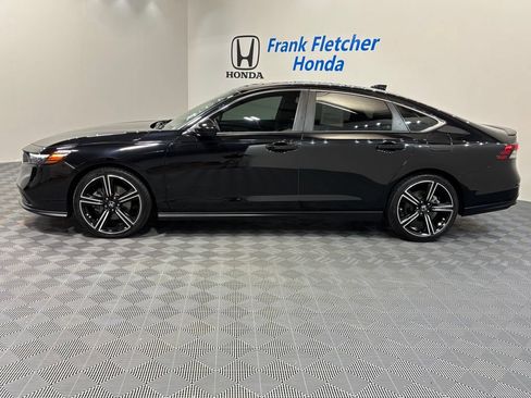 Used 2023 Honda Accord Sport image 2