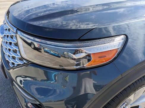 Certified 2023 Ford Explorer Platinum w/ Technology Package image 9