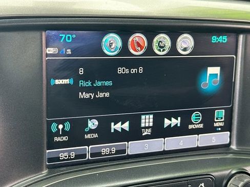 Used 2018 Chevrolet Silverado 1500 LT w/ All Star Edition image 19