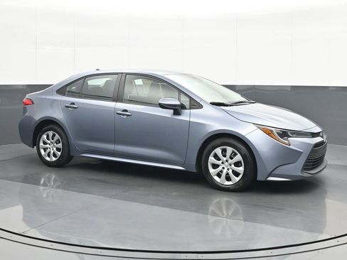 Used 2023 Toyota Corolla LE image 8