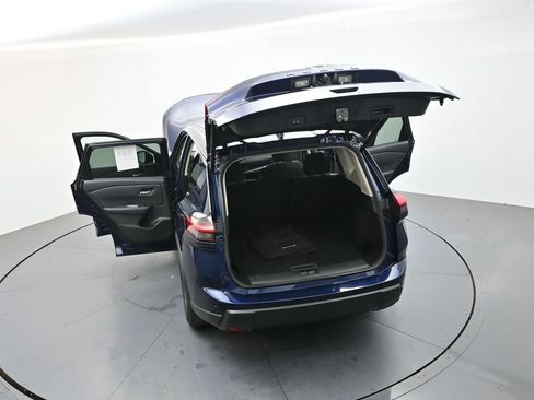 Used 2024 Nissan Rogue SV FWD image 45