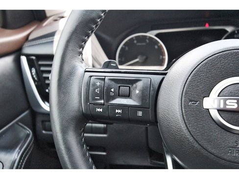 Used 2023 Nissan Rogue SL w/ SL Premium Package image 22