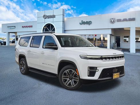 New 2026 Jeep Grand Wagoneer L 4WD image 1