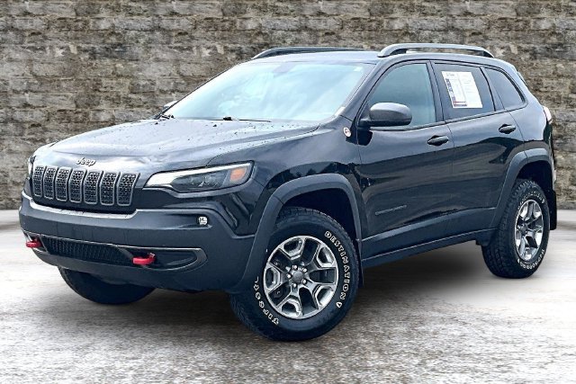 Used 2019 Jeep Cherokee Trailhawk w/ Cold Weather Group AWD/4WD image 3