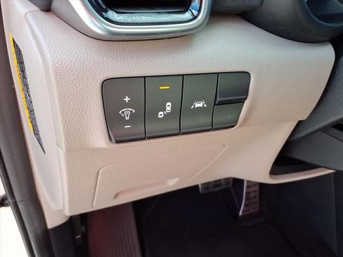 Used 2021 Kia Sportage S w/ S AWD Premium Package image 16