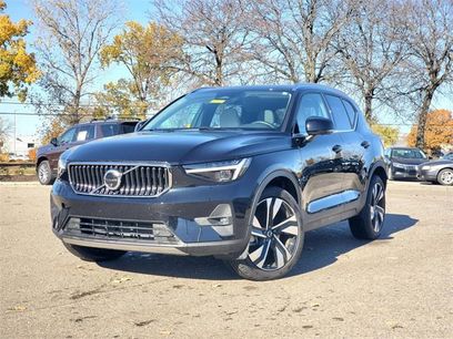 Certified 2025 Volvo XC40 B5 Plus w/ Protection Package Premier