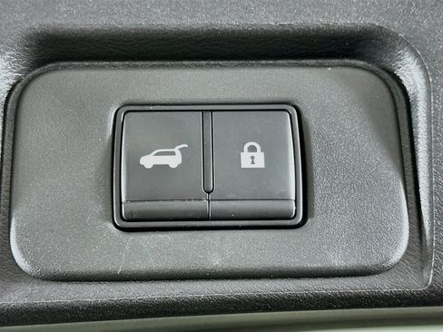 Used 2026 Nissan Rogue SV AWD/4WD image 29